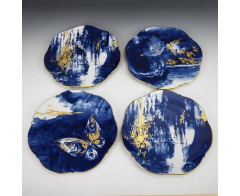 4 Jahresteller. Meissen. Schwertermarke, 1990er Jahre, 1 Schleifstrich.             Unterglasurblaues Aquatintadekor, Goldsta