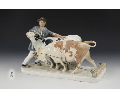 Bauer mit Rindergespann. Meissen. Schwertermarke, 1934-1945, 1. Wahl. Modell-Nr.: X 123. Entwurf: 1906.                     P