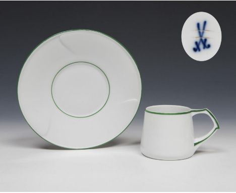Jugendstil-Tasse, Untertasse. Meissen. 1903-1923. Modell von.                     VELDE,             Henry, van de    ø 14,5 