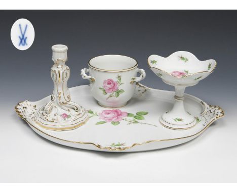Tafel-Accessoires. Meissen. 1986-1997.             Länge: 47 cm, Höhe: 10,5-17 cm.             4 Teile: großes Tablett, Konfe