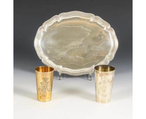 3 Militär-Ehrengeschenke aus Silber. Alle Halbmond/Krone gepunzt.             Silber (Feingehalt 800 und 830). 390 g.        