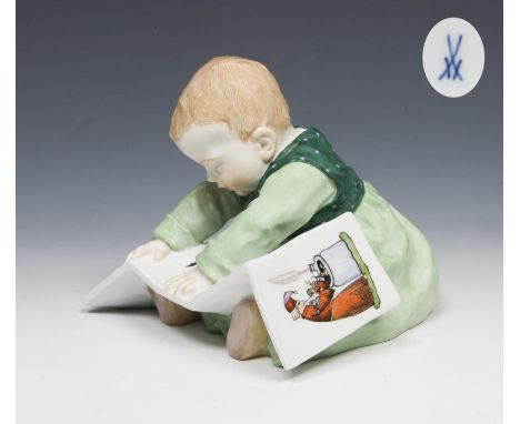 Jugendstil-Figur: Kind mit Bilderbuch. Meissen. 1983. Modell-Nr. 73354 (alte Form-Nr. U 149). Modell von.                    