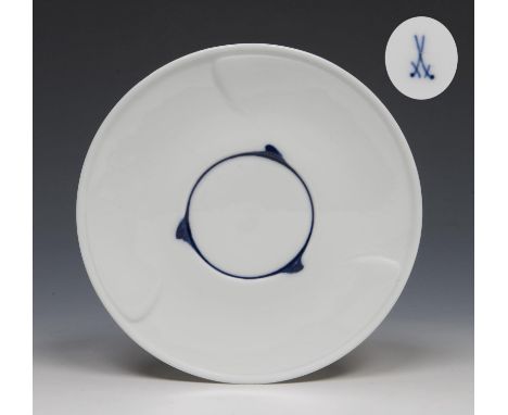 Jugendstil-Unterteller. Meissen. 1903-1923. Modell von.                     VELDE,             Henry, van de    ø 18,5 cm.   