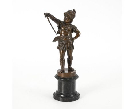                     STEINEMANN,     Putto in antikisierender RüstungBronze patiniert, Diabas-Sockel. Bezeichnet mit Datum (18