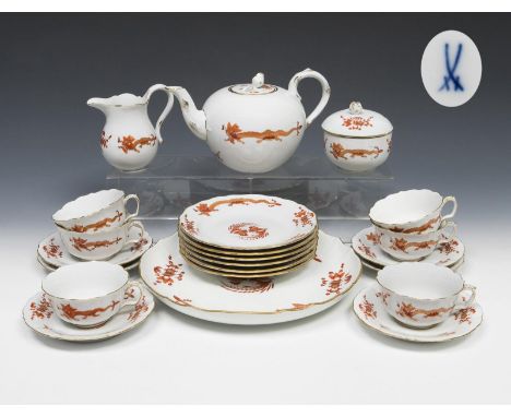 Teeservice. Meissen. 1957-1958, 1973-1997.             Höhe: 5-13.5 cm, ø 15-27 cm.             Form "Neuer Ausschnitt", Cama
