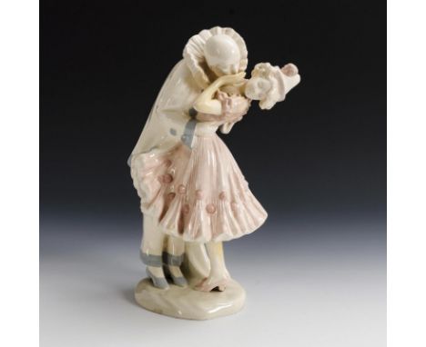 Pierrot und Colombine. Wohl Ernst Wahliss, Turn-Teplitz. Grüner Stempel "Czecho Slovakia". Um 1910/20. Modell-Nr. 2468.      
