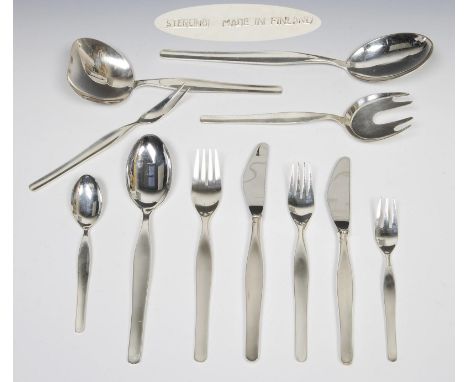 Modernes finnisches Tafelbesteck.             925er Silber. Länge: 14-25,5 cm. 2493 Gramm (ohne Messer gewogen).             