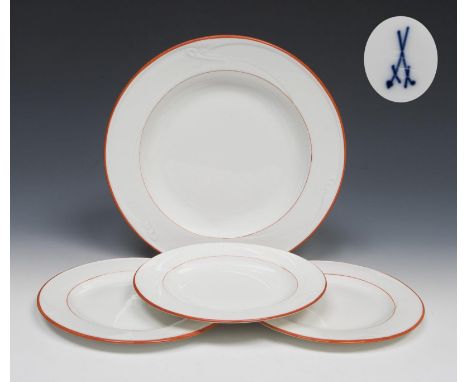Jugendstil-Menüteller, 3 Dessertteller. Meissen. 1903-1923. Modell von.                     VELDE,             Henry, van de 