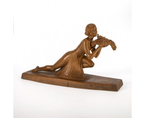                     MAXIM,             Geo (Georges) (1885 - 1940)    Große Art-déco-TänzerinTerrakotta, bronzefarben eingefä