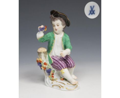 Gärtnerkind mit Trauben. Meissen. 1973. Modell-Nr. 60358 (alte Form-Nr. 30). Modell von.                     KAENDLER,       