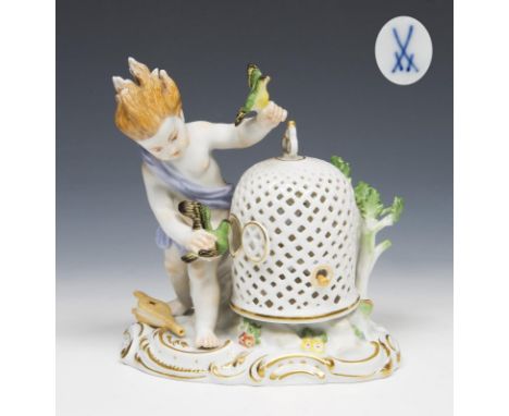 Allegorie-Die Luft. Meissen. 1977. Modell-Nr. 70658 (alte Form-Nr. C 99). Modell von.                     KAENDLER,          