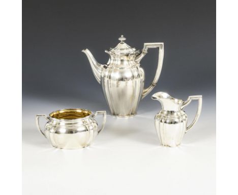 3-teiliges, silbernes Kernstück. Otto Wolter, Schwäbisch Gmünd. Halbmond/Krone/800/Firmenzeichen gepunzt. Um 1920/30.        
