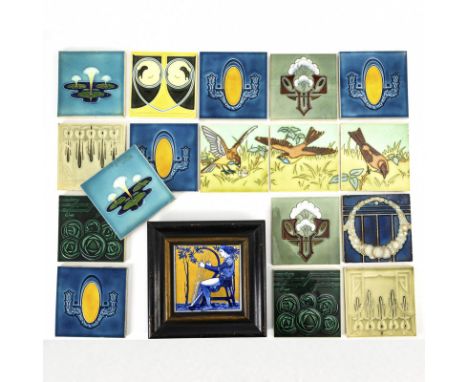 Konvolut Jugendstil-Fliesen und 1 gerahmtes Fliesenbild. Teils gemarkt, u.a. Meissen Somag. Um 1900.Farbig staffiert und glas