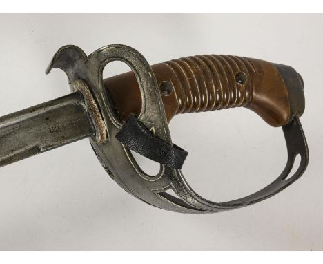 Preußischer Pallasch mit Schör. Klinge gemarkt: 'Erfurt' mit Krone / "Otto Mertens Solingen".             Gesamt L 96 cm.    