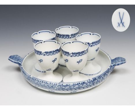 5 Jugendstil-Eierbecher, Plateau. Meissen. 1904-1923. Modell von.                     RIEMERSCHMID,             Richard    Hö
