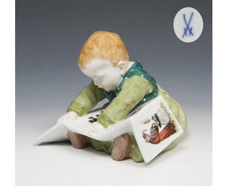 Jugendstil-Figur: Kind mit Bilderbuch. Meissen. 1997. Modell-Nr. 73354 (alte Form-Nr. U 149). Modell von.                    
