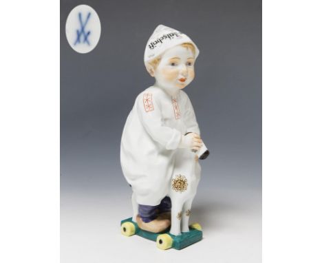 Jugendstil-Figur: Kind mit Holzpferd. Meissen. 1996. Modell-Nr. 73366 (alte Form-Nr. W 120). Modell von.                     