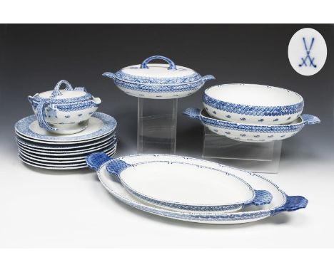 Jugendstil-Speiseservice. Meissen. 1904-1923. Modell von.                     RIEMERSCHMID,             Richard    Breite: 20