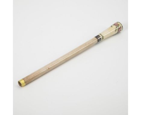 Hochwertiger Griff für einen Spazierstock. Halbmond/Krone, Dianakopf, Georg Adam Scheid (1838 - 1921) gepunzt. Um 1900.      