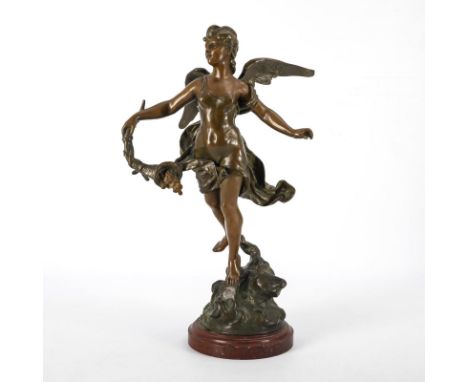                     MOREAU,     FortunaBronze 2-farbig patiniert, rote Marmor-Plinthe. Bezeichnet. H 57,5 / 62 cm. 15,5 kg.  