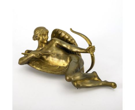             Geflügelter Amor mit Pfeil und BogenBronze. In der Figur Nr. "7766". 11,5 x 27 x 13 cm. 3,2 kg.             Andro