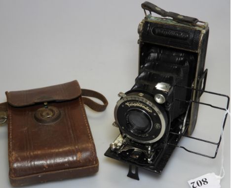 VOIGHTLANDER COMPUR FOLDING CAMERA