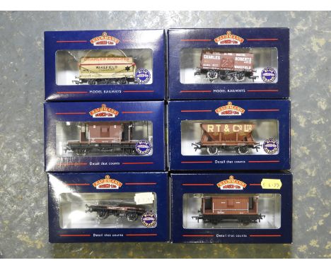 6 BACHMANN OO ROLLING STOCK WAGONS 