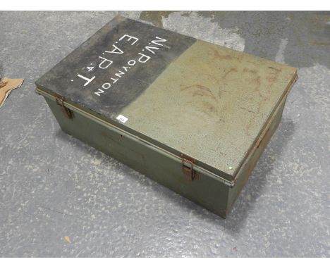 LARGE GREEN METAL ARMY FOOTLOCKER 