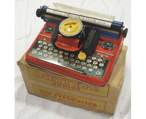 METTOY JUNIOR TYPEWRITER BOXED