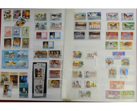 STAMPS - STOCKBOOK WORLD 60+ SETS M/U 