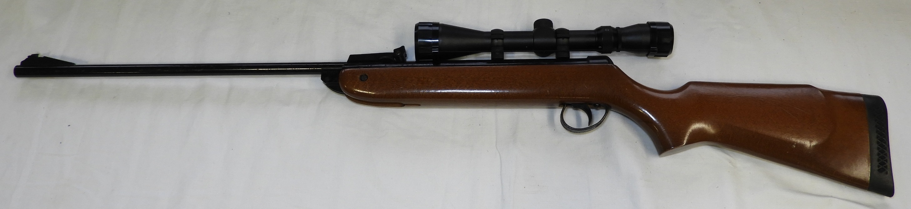 BSA METEOR AIR RIFLE WITH SIGHT 3-9X40