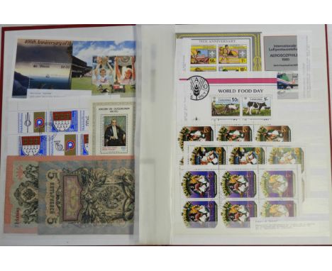 STAMPS - STOCKBOOK WORLD M & SHEETS M 