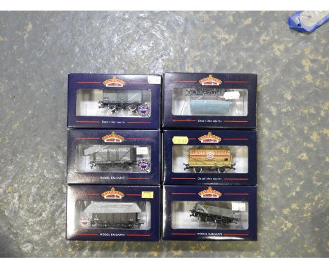 6 BACHMANN OO ROLLING STOCK WAGONS 
