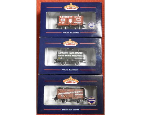 BACHMANN OO 3 COLLECTORS CLUB WAGONS 2003, 2007/8 &amp; 2008/9
