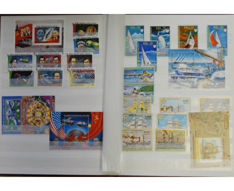 STAMPS - STOCKBOOK 20+ SETS & GUINEA EQUATORIAL M/U 