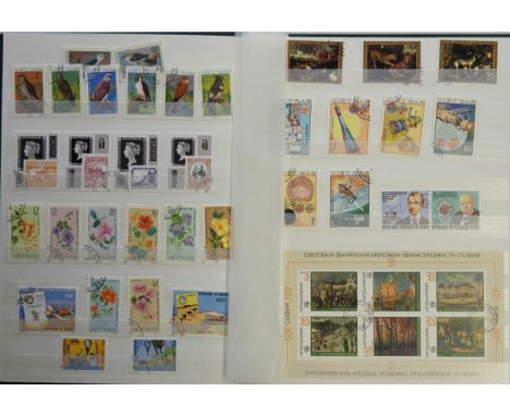 STAMPS - STOCKBOOK WORLD SETS M/U PLUS SHEETS M 