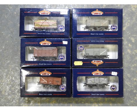 6 BACHMANN OO ROLLING STOCK WAGONS 