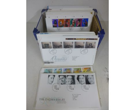 A collection of approx 100 first day covers