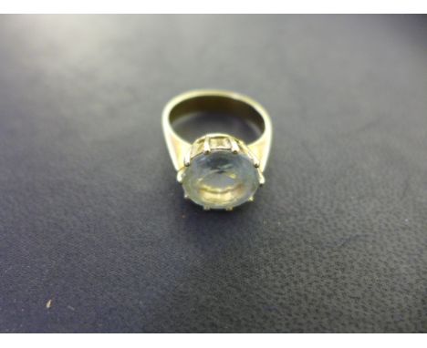 A 14ct yellow gold single stone ring - size Q/R - Weight approx. 7gmsCondition report:  Minor usage marks