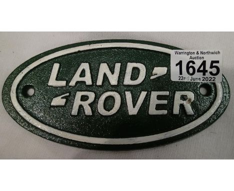 Small cast iron Landrover sign, 25 x 20 cm. P&amp;P Group 1 (£14+VAT for the first lot and £1+VAT for subsequent lots) 