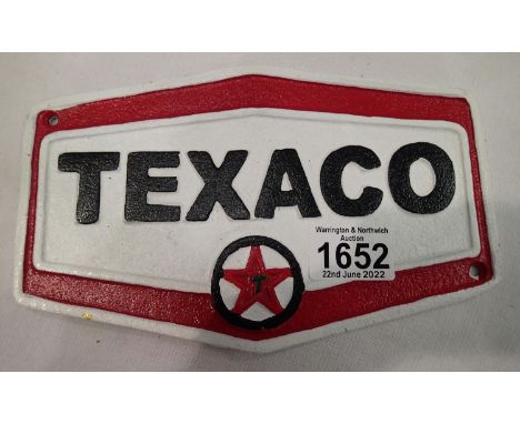 Cast iron Texaco hexagonal plaque, 22 x 14 cm. P&amp;P Group 2 (£18+VAT for the first lot and £3+VAT for subsequent lots) 