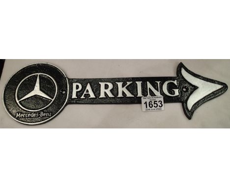 Cast iron Mercedes parking arrow sign, 45 x 15 cm. P&amp;P Group 2 (£18+VAT for the first lot and £3+VAT for subsequent lots)