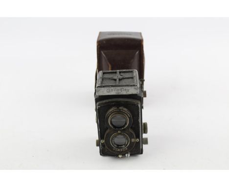 Standard Rolleiflex K2 TWIN LENS CAMERA Model 6RF 621 Circa 1932-1934 With Carl Zeiss Jena 7.5cm F/3.8 Lens  This camera is W