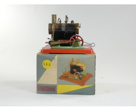 A Mamod S.E.2. Stationary live steam engine (boxed) 