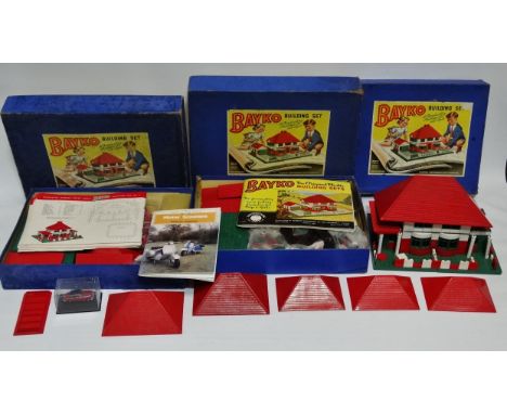 Lesney Matchbox die cast vehicles - a quantity of cars and commercial vehicles, together with three boxes of Bayko building s