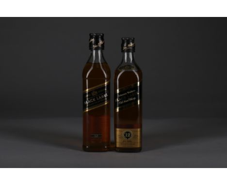 JOHNNIE WALKER BLACK LABEL AGED 12 YEARS - 35CL (2) Blended Scotch Whisky 35cl, 40% volume. Two bottles.