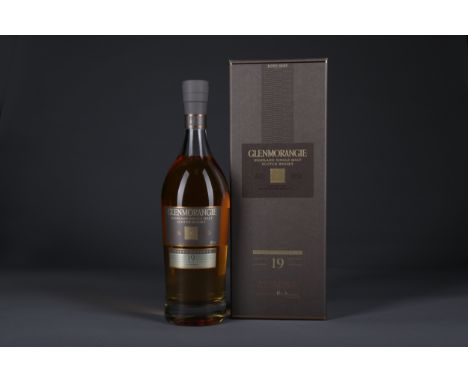 GLENMORANGIE FINEST RESERVE 19 YEARS OLD Single Malt Scotch Whisky 70cl, 43% volume, in box.