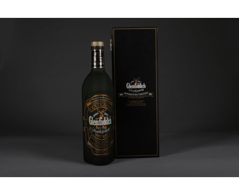 GLENFIDDICH CENTENARY EDITION 1887-1987 Single Malt Scotch Whisky. Cask filled on Christmas Day 1986, bottle no. 8990 of 12,0