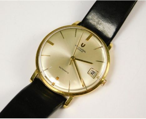 UNIVERSAL GENEVE. A gentleman's 18ct. gold cased Universal Geneve wristwatch, the champagne dial with baton numerals, sweep s