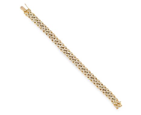 A VINTAGE DIAMOND CURB LINK BRACELET, 1970 in 18ct yellow gold, designed as a single row of curb links, set with round cut di
